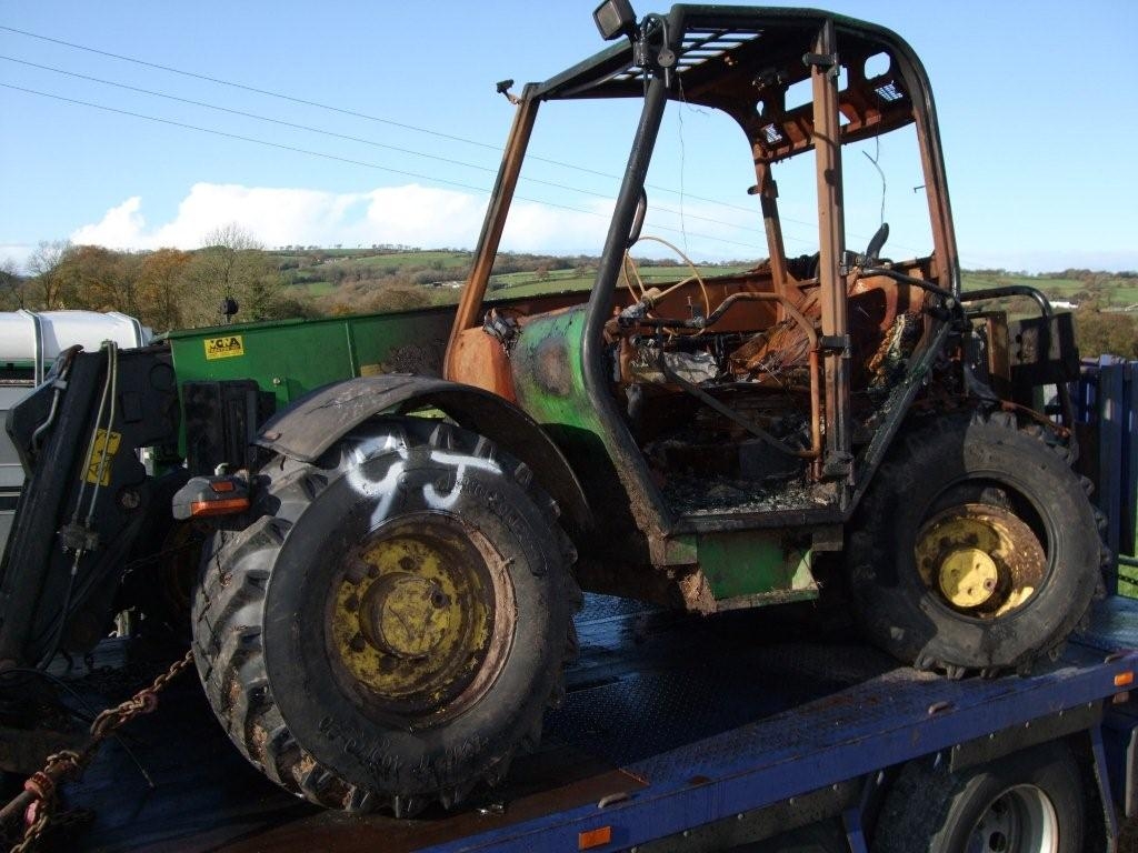 John Deere 3200